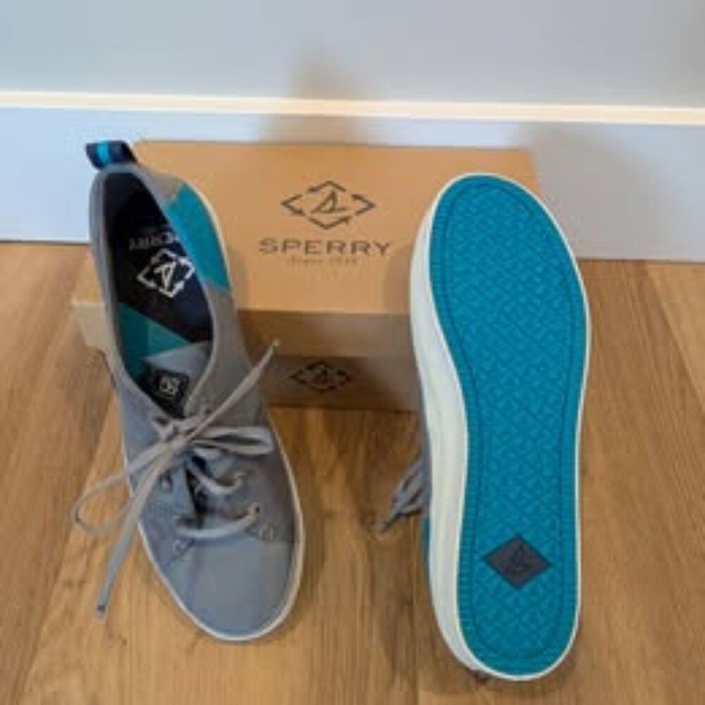 NEW IN BOX!! Gorgeous Sperry shoes from Searles - ladies size 10
